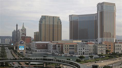Macau streets empty after casinos shut to fight .